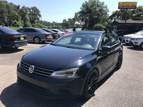 Used 2017 Volkswagen Jetta S w/ Jetta S Cold Weather Package image 1