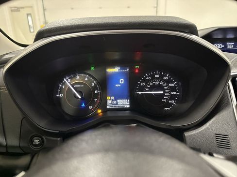 Used 2022 Subaru Crosstrek 2.0i Premium w/ Moonroof Package image 12