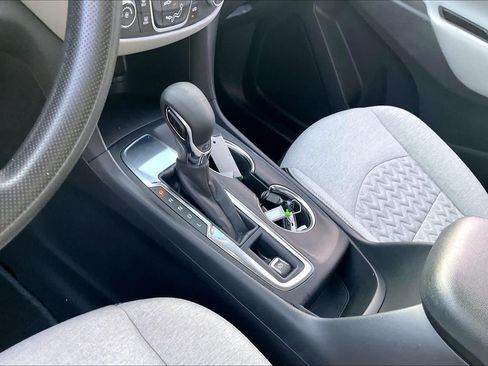 Used 2024 Chevrolet Equinox LS w/ Driver Confidence II Package FWD image 13