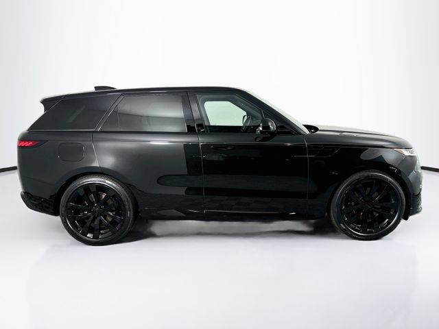 New 2027 Land Rover Range Rover Sport Dynamic SE AWD/4WD image 4