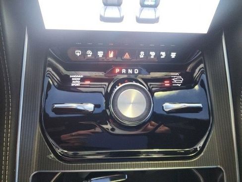 New 2026 Jeep Grand Wagoneer Summit image 10