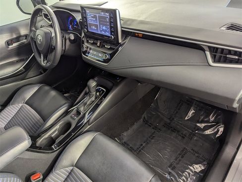 Used 2022 Toyota Corolla XSE image 32