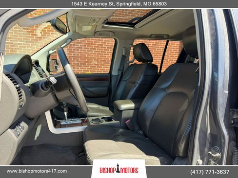 Used 2011 Nissan Pathfinder LE w/ Navigation Pkg AWD/4WD image 10