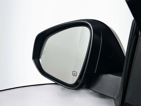 Used 2019 Toyota Highlander XLE image 16