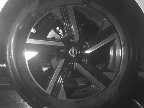 Used 2025 Nissan Sentra SV image 15