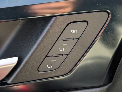Used 2023 Mitsubishi Outlander SEL FWD image 20