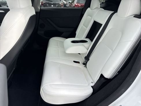 Used 2023 Tesla Model Y Performance AWD/4WD image 23