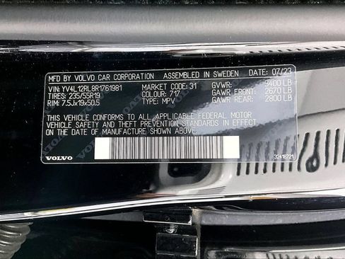 Used 2024 Volvo XC60 B5 Plus w/ Protection Package Premier AWD/4WD image 32
