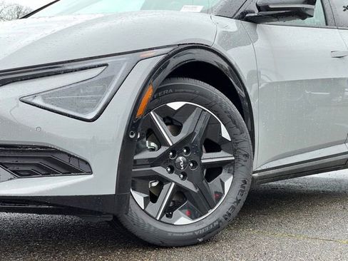 New 2025 Kia EV6 Wind AWD/4WD image 2