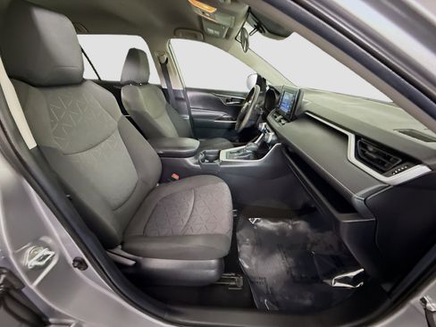 Used 2020 Toyota RAV4 XLE FWD image 29