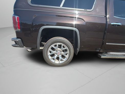 Used 2018 GMC Sierra 1500 SLT w/ SLT Premium Package AWD/4WD image 32