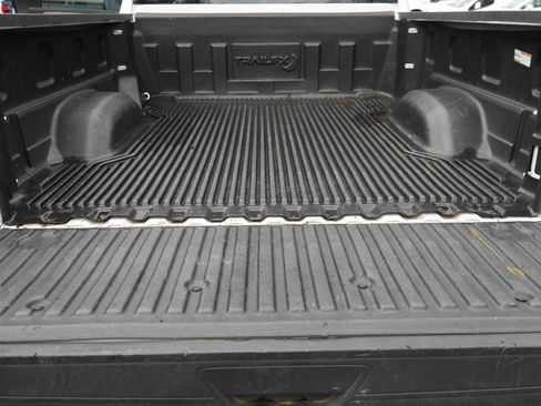 Used 2024 Chevrolet Silverado 2500 LT image 27