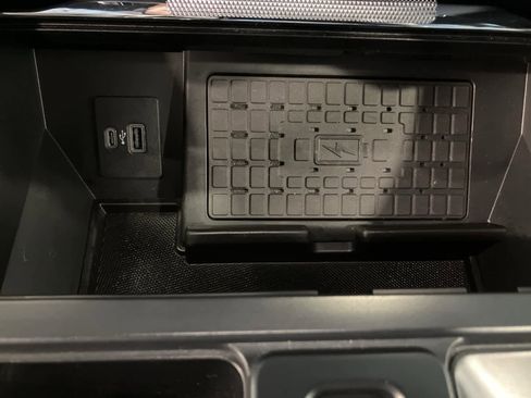 Used 2024 Ford F150 Platinum w/ FX4 Off-Road Package image 21