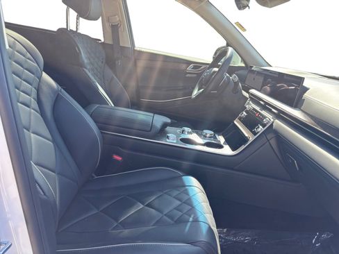 Used 2025 Genesis GV80 3.5T Prestige image 15