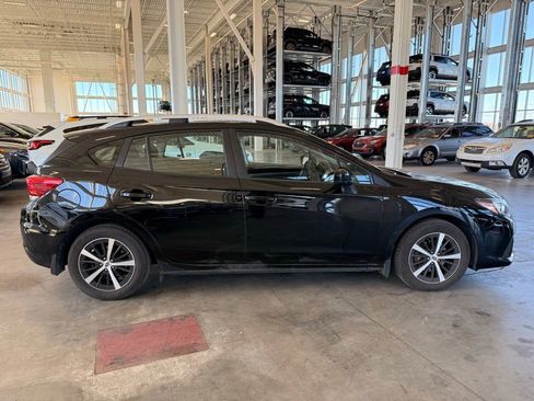 Used 2023 Subaru Impreza Premium image 2