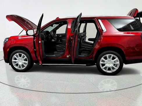 Used 2023 Chevrolet Tahoe LT w/ LT Signature Package AWD/4WD image 10
