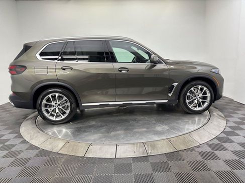New 2026 BMW X5 xDrive40i w/ Climate Comfort Package AWD/4WD image 17