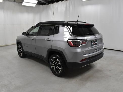 Used 2023 Jeep Compass Limited w/ Sun and Sound Group image 7