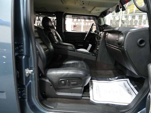 Used 2005 HUMMER H2 w/ Preferred Equipment Group image 31