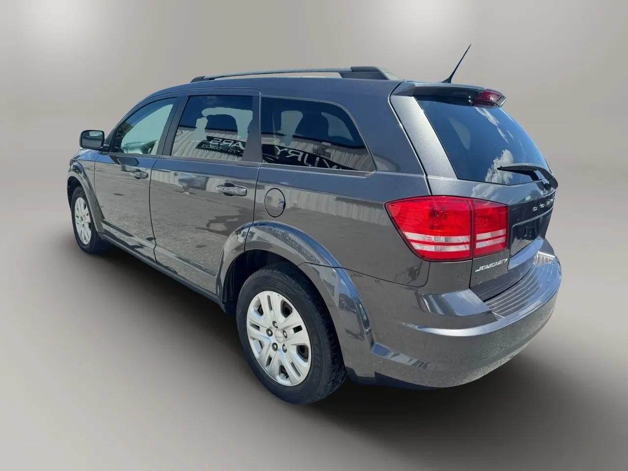 Used 2017 Dodge Journey SE FWD image 10