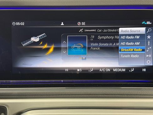 Used 2021 Mercedes-Benz G 550 w/ AMG Line image 27