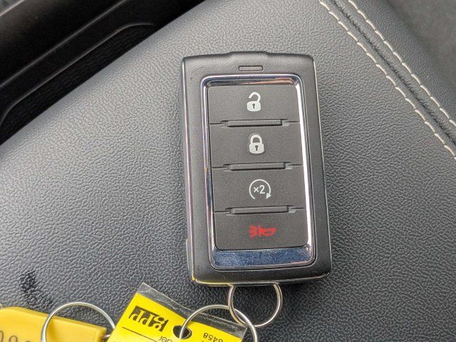 Used 2026 Jeep Cherokee Laredo AWD/4WD image 33