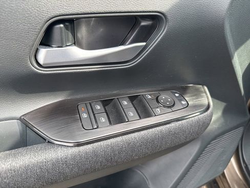 Used 2026 Nissan Kicks SV w/ Cold Weather Package image 8