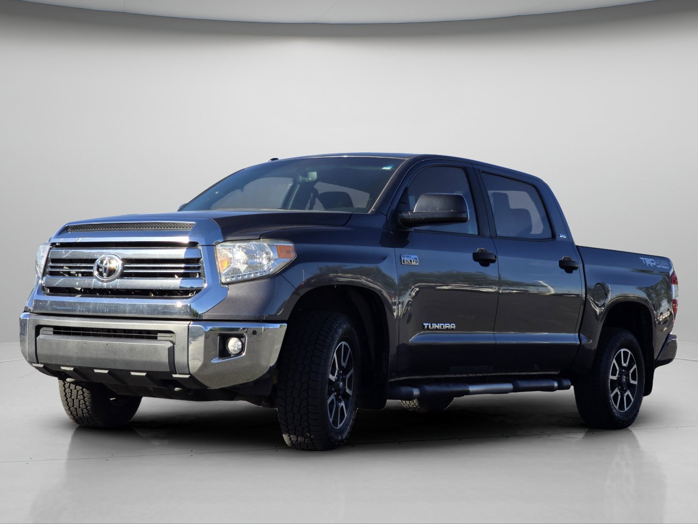 Used 2017 Toyota Tundra SR5 w/ TRD Off Road Package AWD/4WD image 15