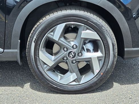 Used 2025 Hyundai Venue SEL image 9