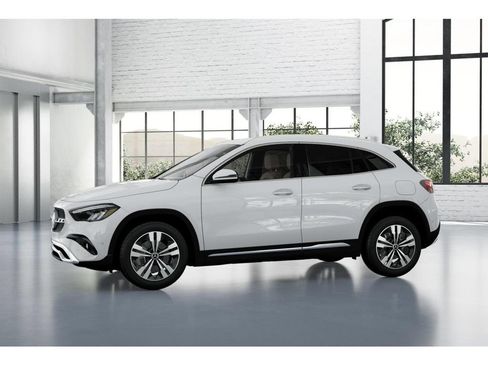 Used 2026 Mercedes-Benz GLA 250 4MATIC image 36