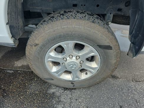 Used 2024 RAM 2500 Big Horn AWD/4WD image 8