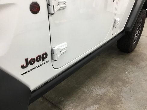 Used 2024 Jeep Wrangler Unlimited Rubicon AWD/4WD image 5