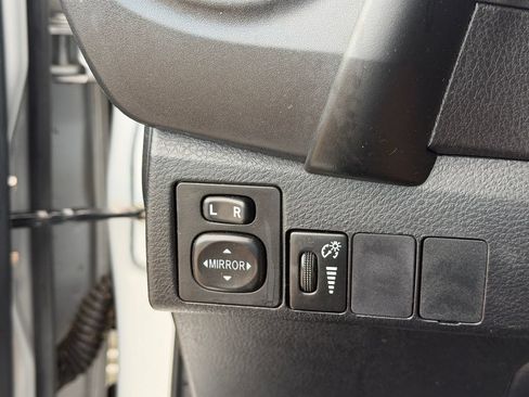 Used 2018 Toyota Corolla LE FWD image 25