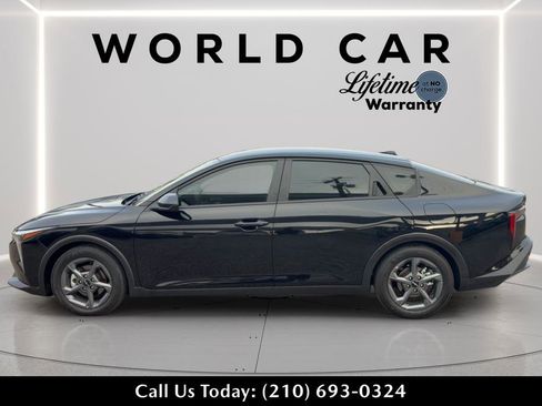 Certified 2025 Kia K4 image 6