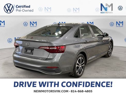 Used 2024 Volkswagen Jetta Sport FWD image 5