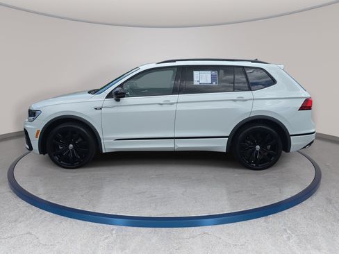 Used 2021 Volkswagen Tiguan SE R-Line FWD image 8