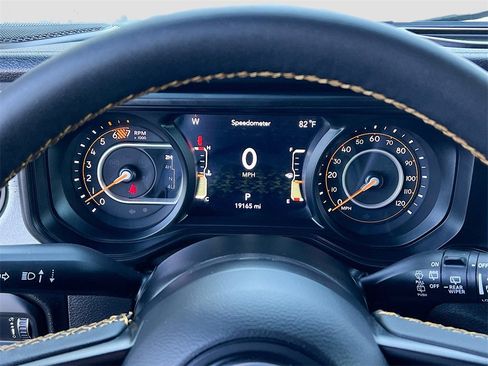 Used 2024 Jeep Wrangler Sport S image 12