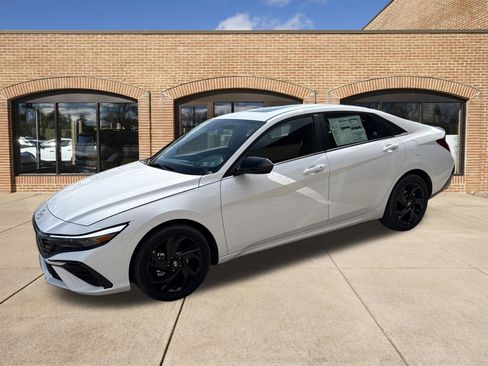 New 2026 Hyundai Elantra SEL Sport Premium FWD image 8
