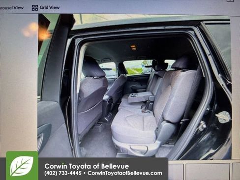 Used 2024 Toyota Highlander LE AWD/4WD image 17