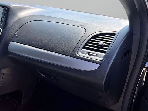 Used 2019 Dodge Grand Caravan GT FWD image 22