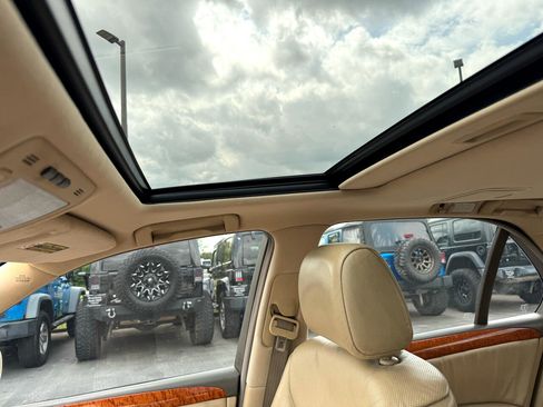 Used 2005 Lexus LS 430 image 16