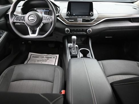 Used 2024 Nissan Altima 2.5 SV image 13