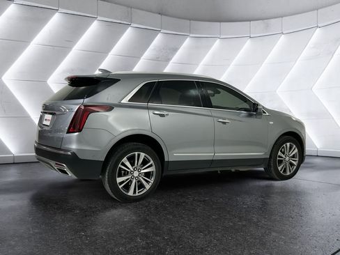 Used 2024 Cadillac XT5 Premium Luxury w/ Technology Package AWD/4WD image 4