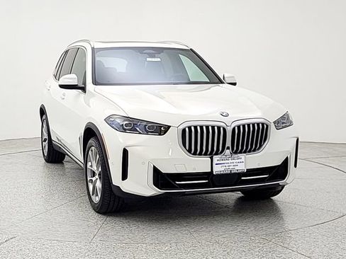 Used 2024 BMW X5 xDrive40i w/ Premium Package AWD/4WD image 2