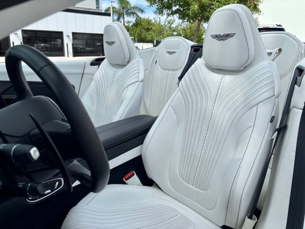 Used 2023 Aston Martin DB11 Volante RWD image 21