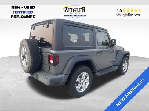 Used 2019 Jeep Wrangler Sport AWD/4WD image 3