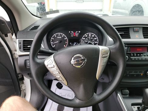 Used 2017 Nissan Sentra S FWD image 10