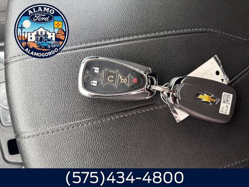 Used 2023 Chevrolet Traverse LT AWD/4WD image 27