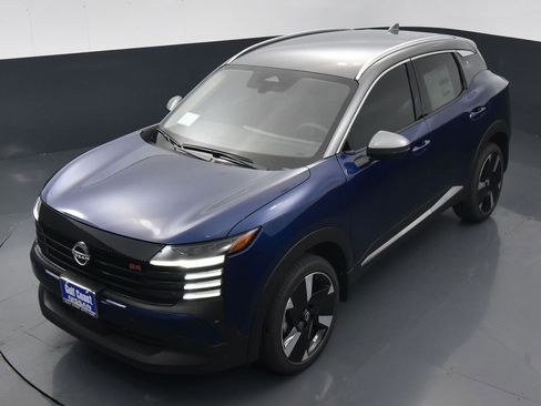 Certified 2025 Nissan Kicks SR image 31