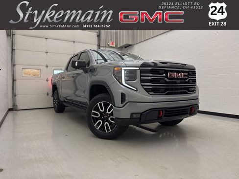 Used 2025 GMC Sierra 1500 AT4 w/ AT4 Premium Package AWD/4WD image 1